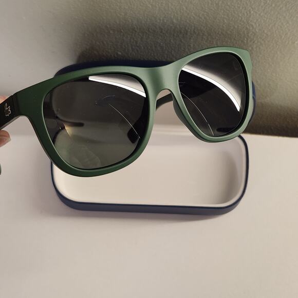 LACOSTE NWT Men's Matte Green Soft Square Classic Sunglasses - Picture 10 of 11